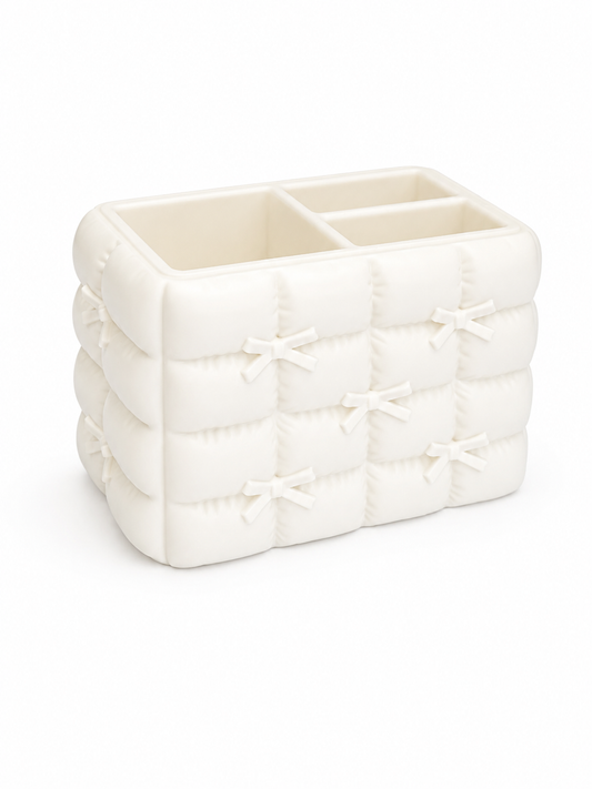 Quilted Bow Desk Organiser